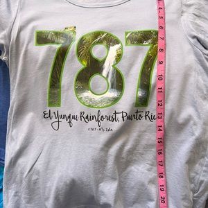 Medium American Eagle El Yunque Puerto Rico Tshirt